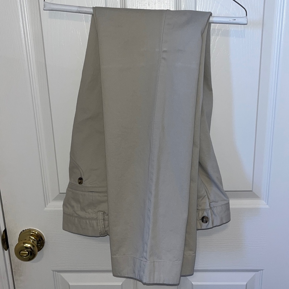 Ralph Lauren Men’s Chinos Khakis Slim Fit Tapered Size 32x32 Iconic RL Blue Logo